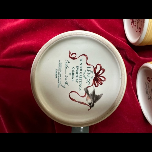 3 Different Lenox Mugs, ‘Winter Greetings Everyday’ - Picture 5 of 8